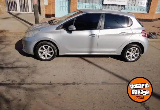 Peugeot 208 Allure Plus Touchcree  2013 - foto 3