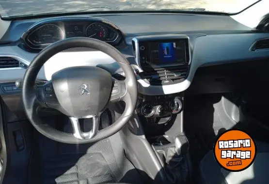 Peugeot 208 Allure Plus Touchcree  2013 - foto 4