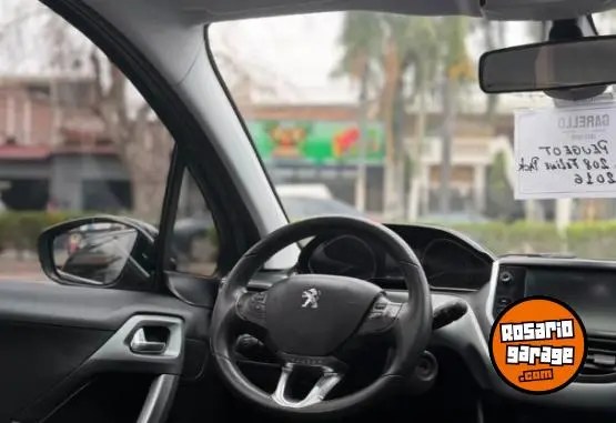 Peugeot 208 Feline Pack Cuir  2016 - foto 3