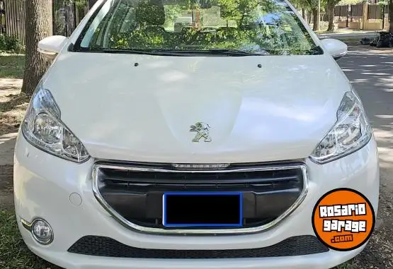 Peugeot 208 Allure Touch Screen  2015 - foto 1