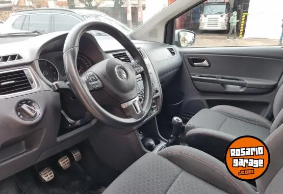 Volkswagen Suran Cross Highline 1.6  2015 - foto 2