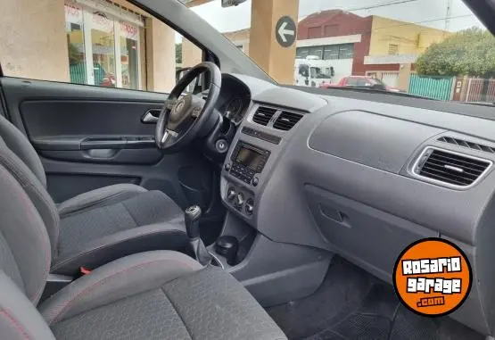 Volkswagen Suran Cross Highline 1.6  2015 - foto 3