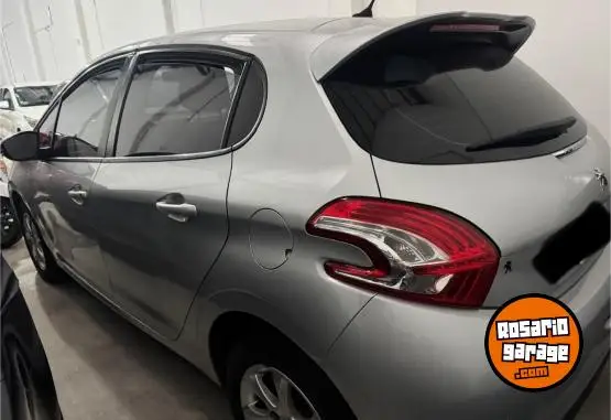 Peugeot 208 Allure Touchscreen  2015 - foto 1