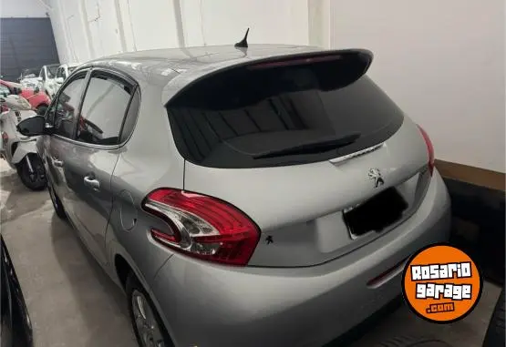 Peugeot 208 Allure Touchscreen  2015 - foto 2