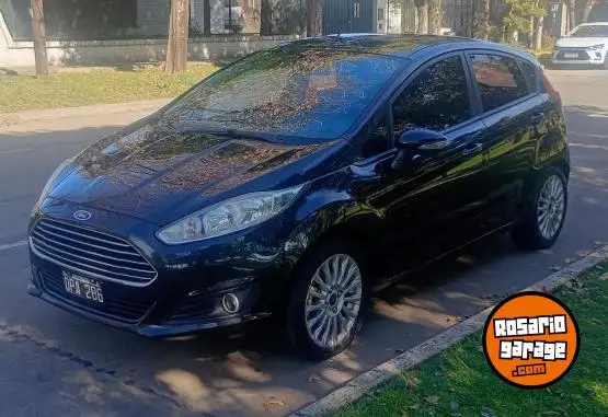 Ford Fiesta Kinect Se Plus.  2015 - foto 1