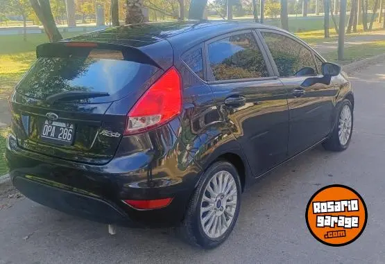 Ford Fiesta Kinect Se Plus.  2015 - foto 5
