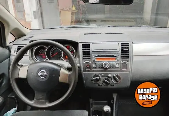 Nissan Tiida Visia 1.8  2013 - foto 2