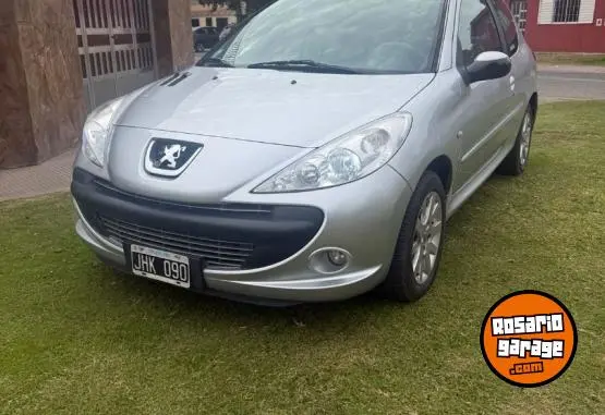 Peugeot 207 Compact  2011 - foto 2