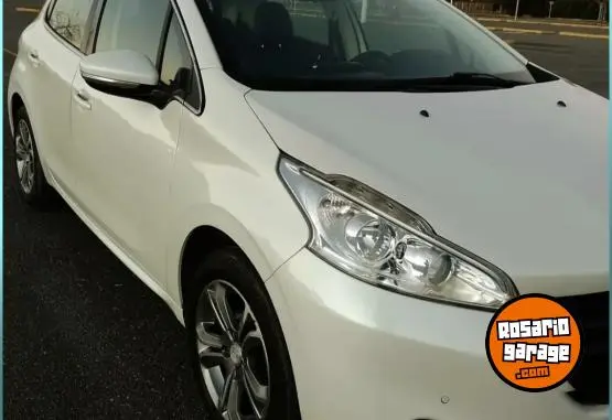 Peugeot 208 Feline 1.6 16V Permut  2015 - foto 2