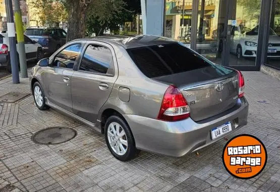 Toyota Etios Xls 1.5N 6Mt  2018 - foto 2