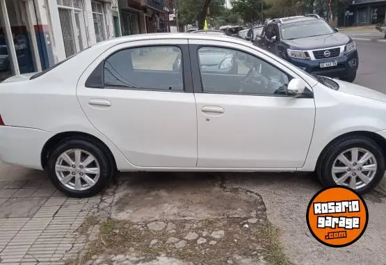 Toyota Etios Xls 4P Mt  2015 - foto 4