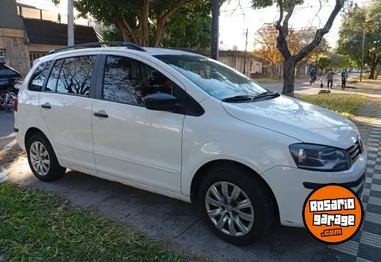 Volkswagen Suran 1.6 Nafta  2012 - foto 4