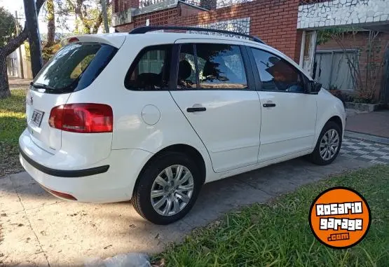 Volkswagen Suran 1.6 Nafta  2012 - foto 5