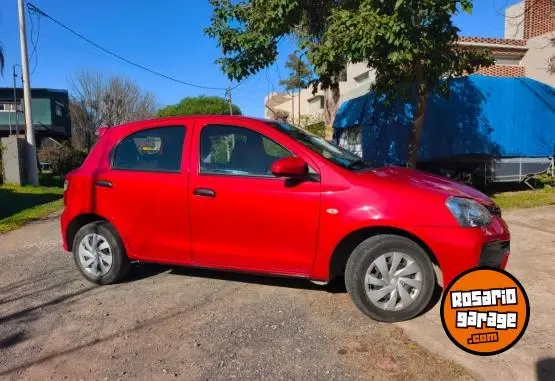 Toyota Etios X  2023 - foto 2