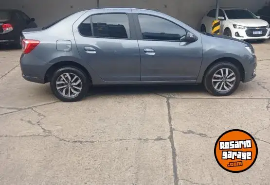 Renault Logan Intense 1.6 2022 - foto 1