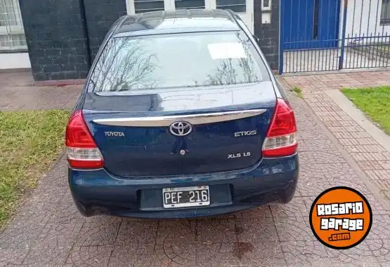 Toyota Etios  2015 - foto 3