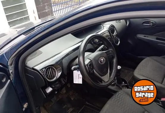 Toyota Etios  2015 - foto 4