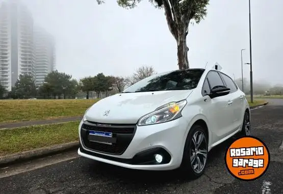 Peugeot 208 2018 - foto 1