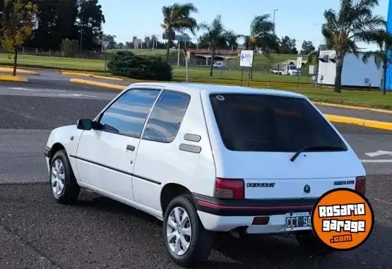 Peugeot 205  1998 - foto 1