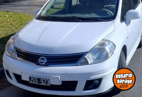 Nissan Tiida  2011 - foto 1