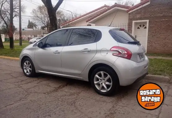 Peugeot 208 Allure  2014 - foto 1
