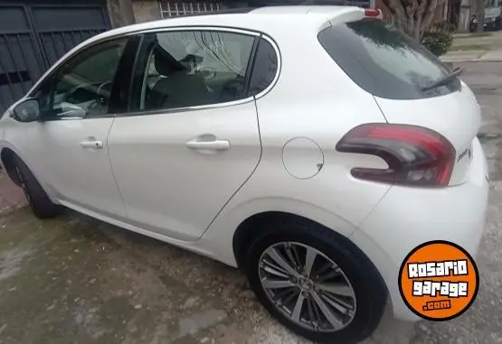 Peugeot Feline 208  2017 - foto 2