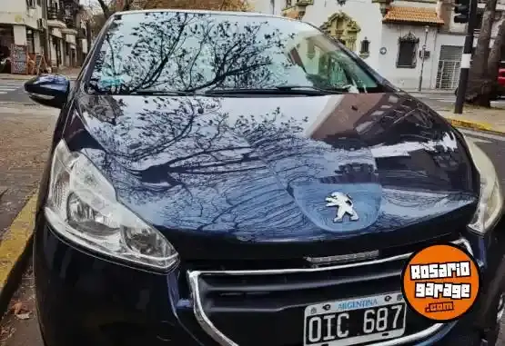 Peugeot 208 Allure Touchscreem  2014 - foto 1