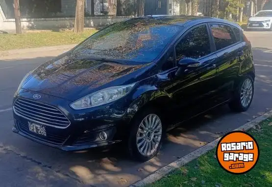 Ford Fiesta Kinect Se Plus.  2015 - foto 1