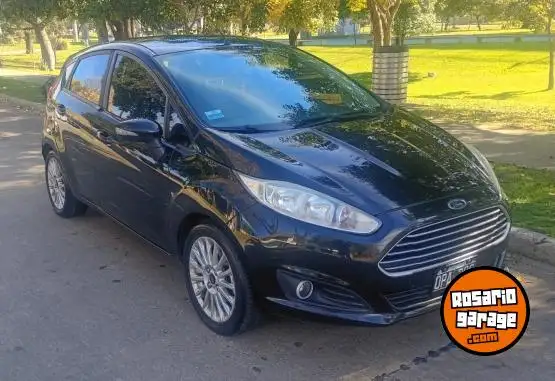 Ford Fiesta Kinect Se Plus.  2015 - foto 3