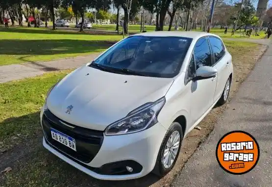 Peugeot 208 Allure  2019 - foto 2