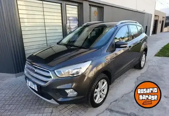 Ford Kuga 2.0 Sel  2019 - foto 1