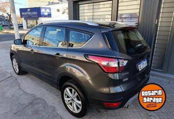 Ford Kuga 2.0 Sel  2019 - foto 2