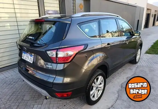 Ford Kuga 2.0 Sel  2019 - foto 3