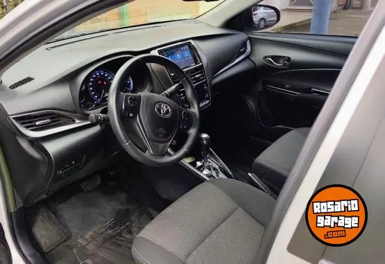 Toyota Yaris Xls Cvt Sedan  2022 - foto 3