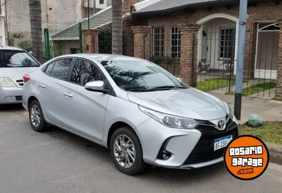 Toyota Yaris Xls Cvt Sedan  2022 - foto 4