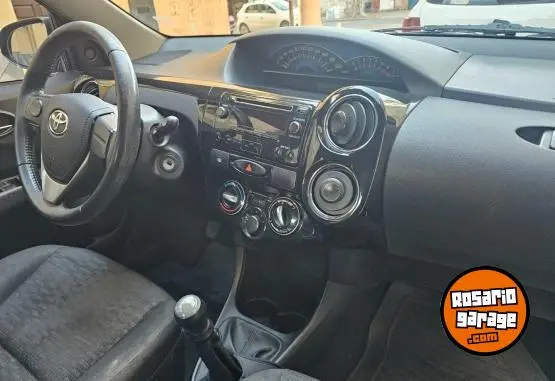 Toyota Etios  2016 - foto 3