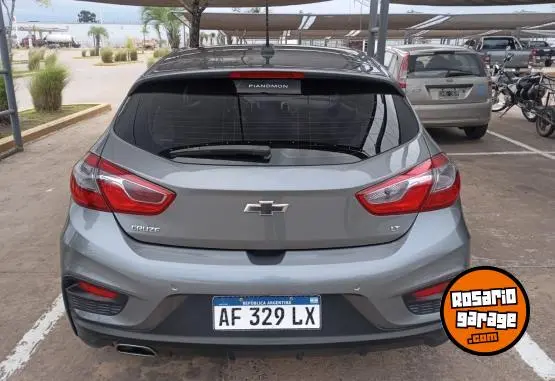 Chevrolet Cruze  2022 - foto 1