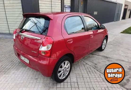 Toyota Etios Xls 1.5 6Mt  2017 - foto 2