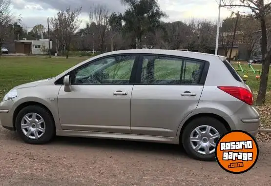 Nissan Tiida Visia 2011 - foto 1