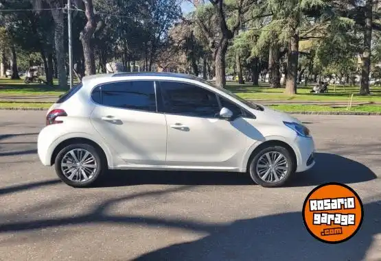 Peugeot 208 Feline  2017 - foto 2