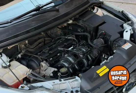 Ford Focus Trend 1.6  2013 - foto 2