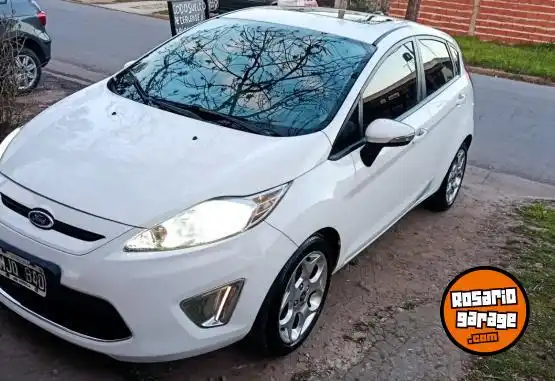Ford Fiesta Kinetic Titanium 2013 - foto 1