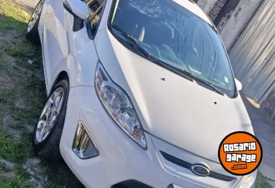 Ford Fiesta Kinetic Titanium  2013 - foto 2