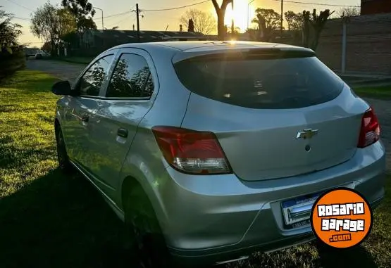 Chevrolet Onix  2017 - foto 3
