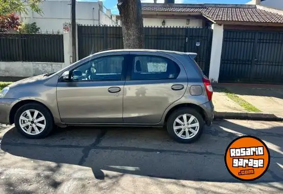 Toyota Etios  2017 - foto 1