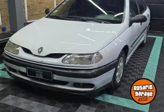 Renault Laguna 2.2  1998 - foto 1
