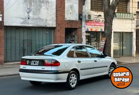 Renault Laguna 2.2  1998 - foto 2