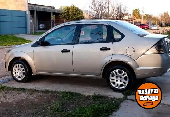 Ford Fiesta Max  2011 - foto 1