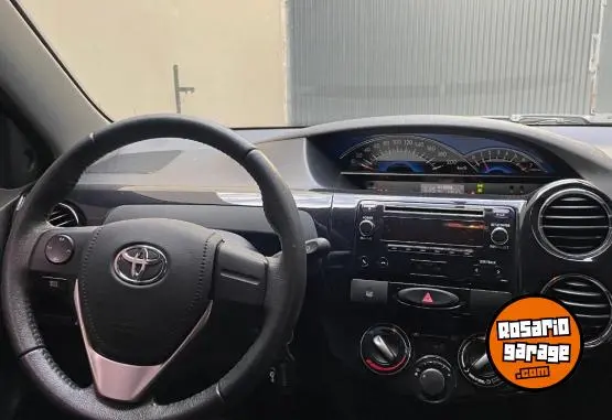 Toyota Etios Cross  2016 - foto 4