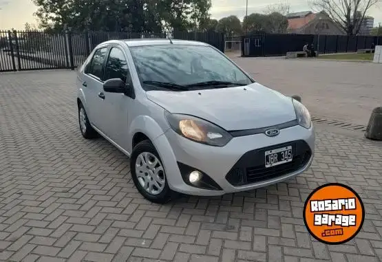 Ford Fiesta Max  2011 - foto 1